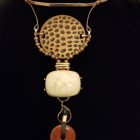 necklace - Picture 4 of 4